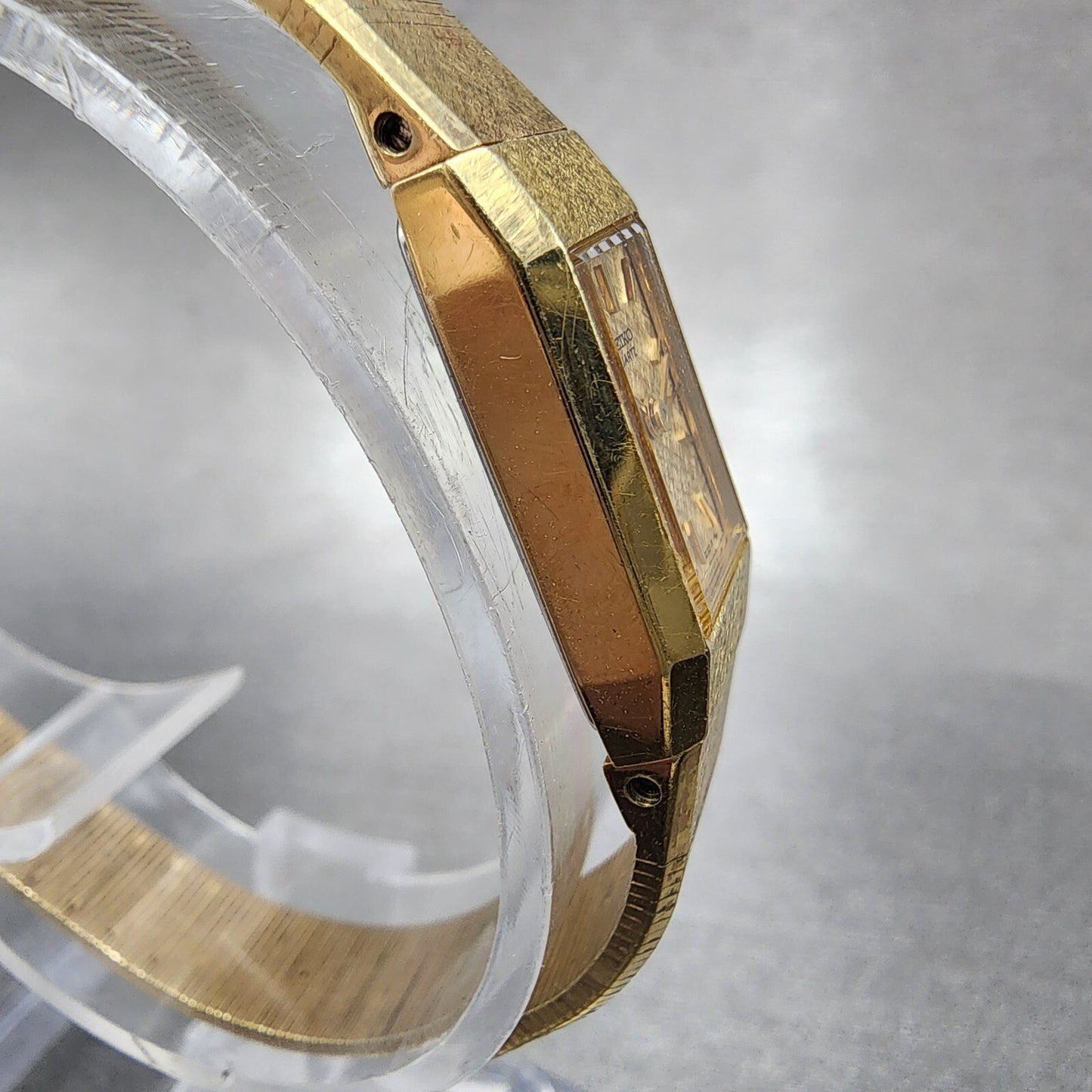 Seiko Tank Watch Women 12mm Gold Dial Gold Tone Rectangle 13205040 New Battery3