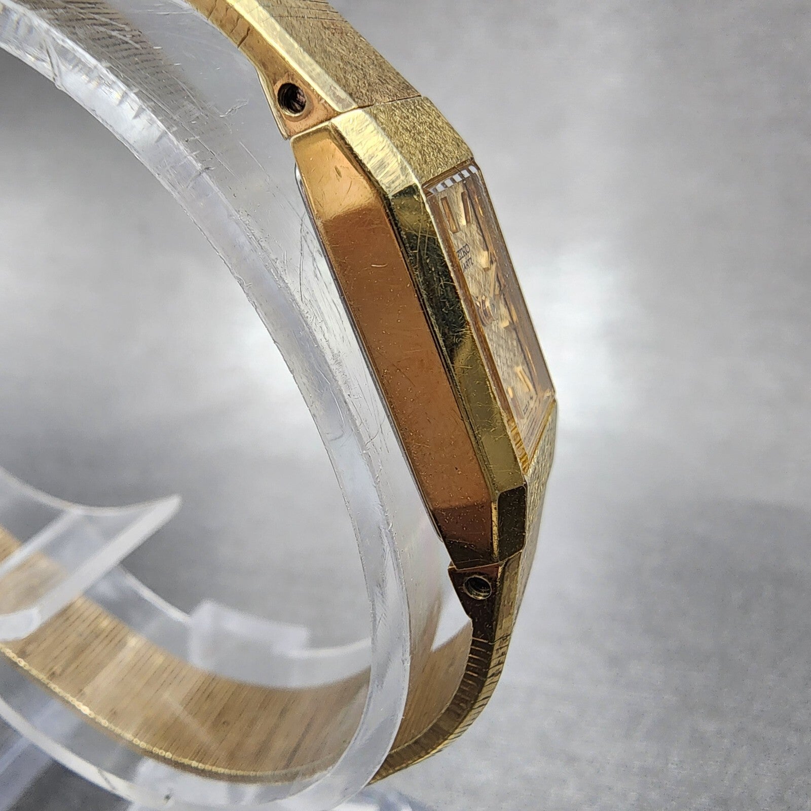 Seiko Tank Watch Women 12mm Gold Dial Gold Tone Rectangle 13205040 New Battery3