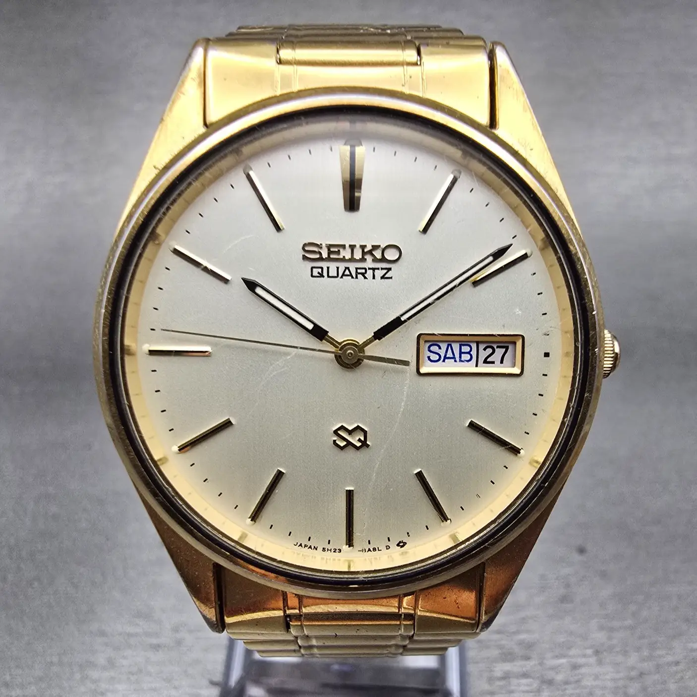 Seiko SQ Watch Men 34mm Champagne Dial Gold Tone Daydate 5H23-8A09 New Battery0