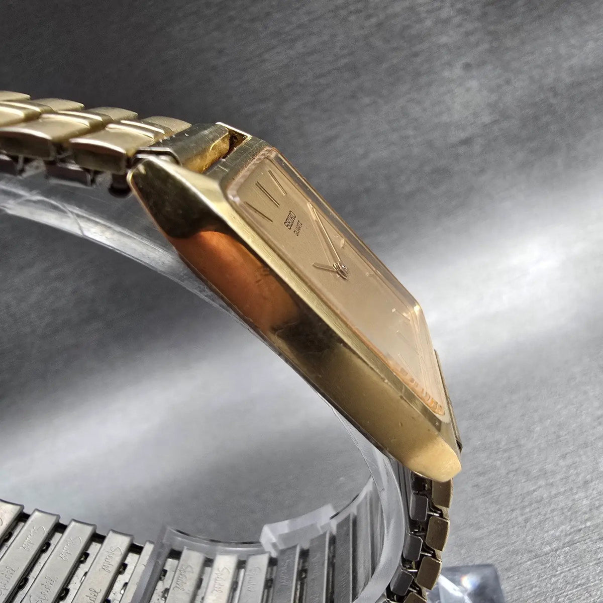 Seiko Watch Men 25mm Gold Dial Gold Tone Rectangle 5Y00-5000 New Battery3