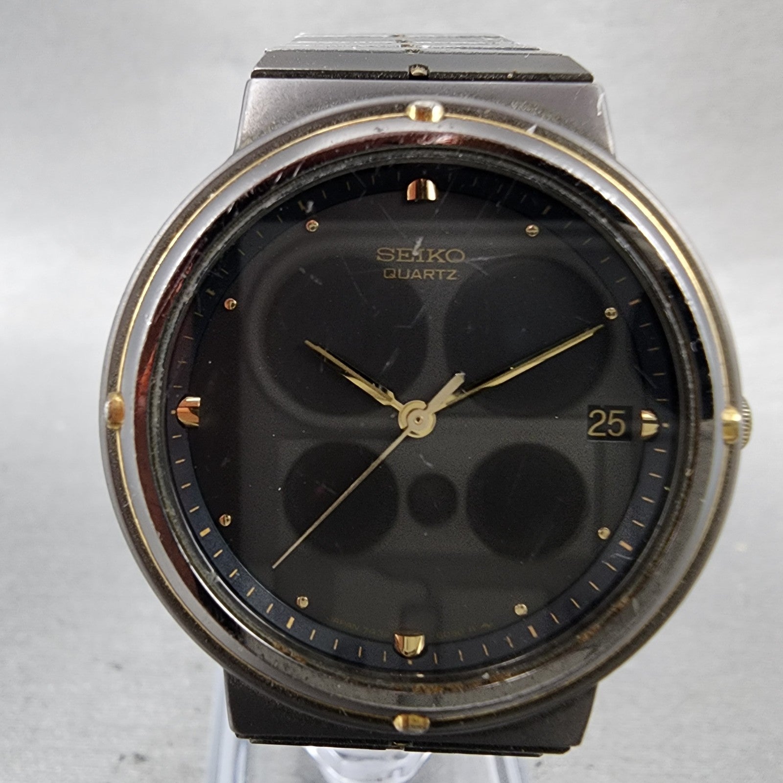 Seiko Watch Men 33mm Black Dial Black & Gold Tone Round Date 74326050 New Batt1