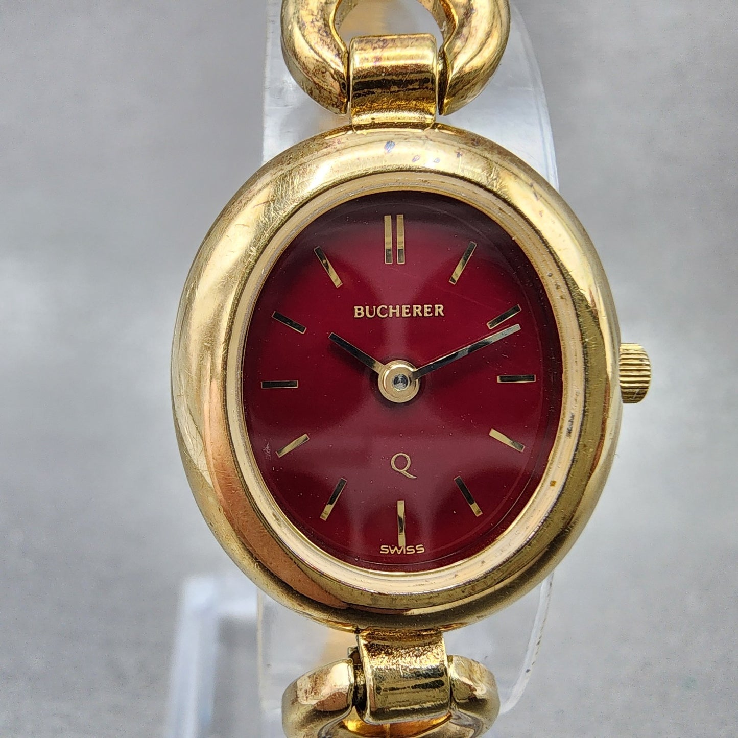 Bucherer Q Watch Women 19mm Red Dial Gold Tone Oval 980.599 New Battery1