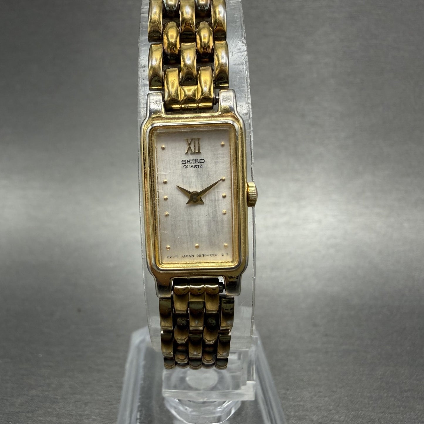 Seiko Tank Watch Women 13mm Silver Tone Gold Tone Rectangle 2e20-6859 NewBatt FG0