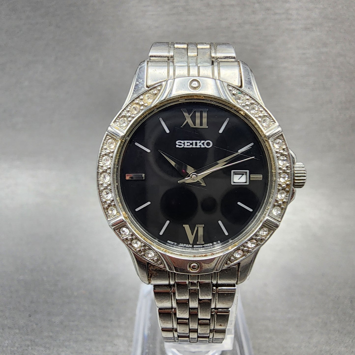 Seiko Watch Women 30mm Black Dial Silver Tone Date Round 6N2200B0 New Battery0