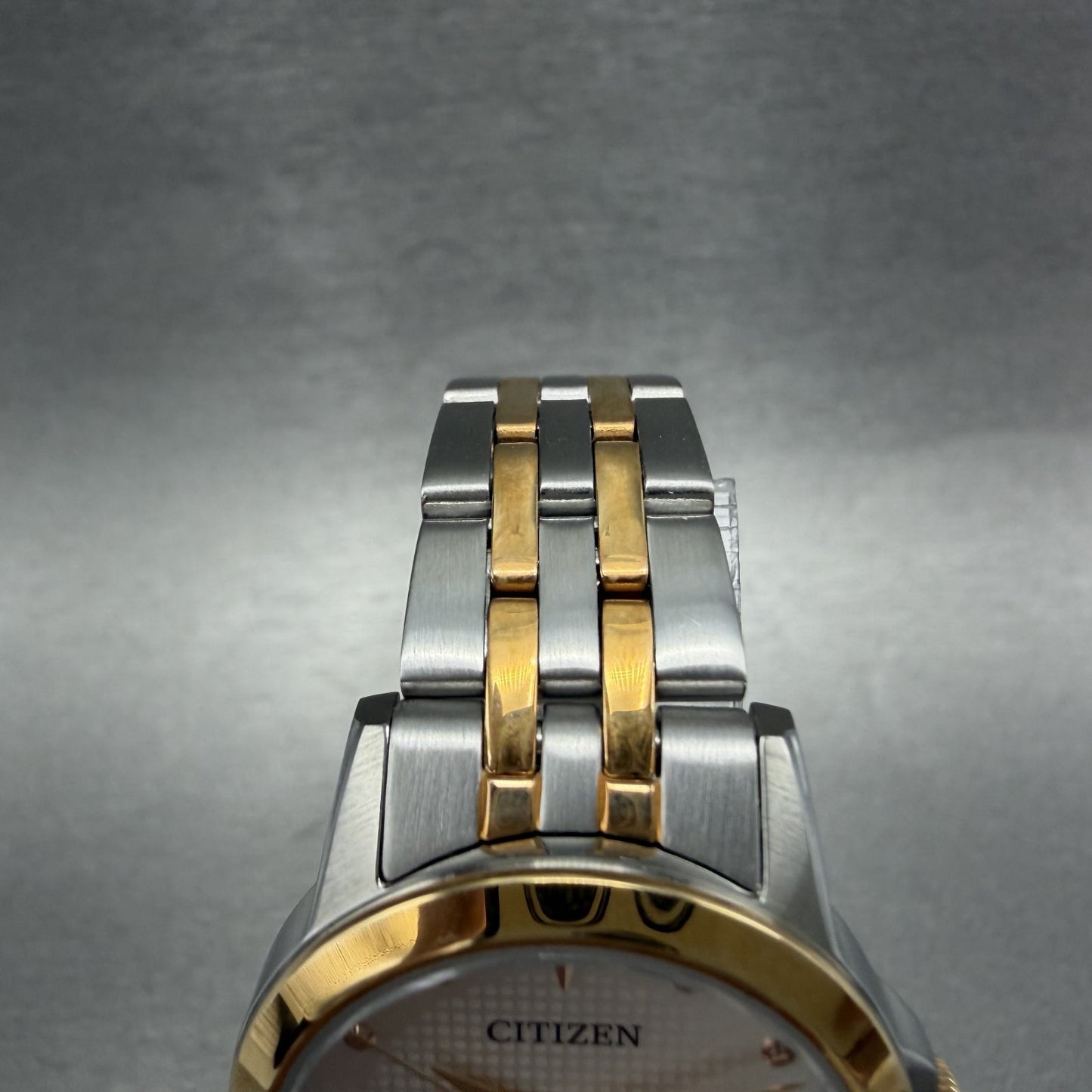 Citizen Watch Women 28mm White Dial Two Tone Daydate Round EQ060553A New Batt6