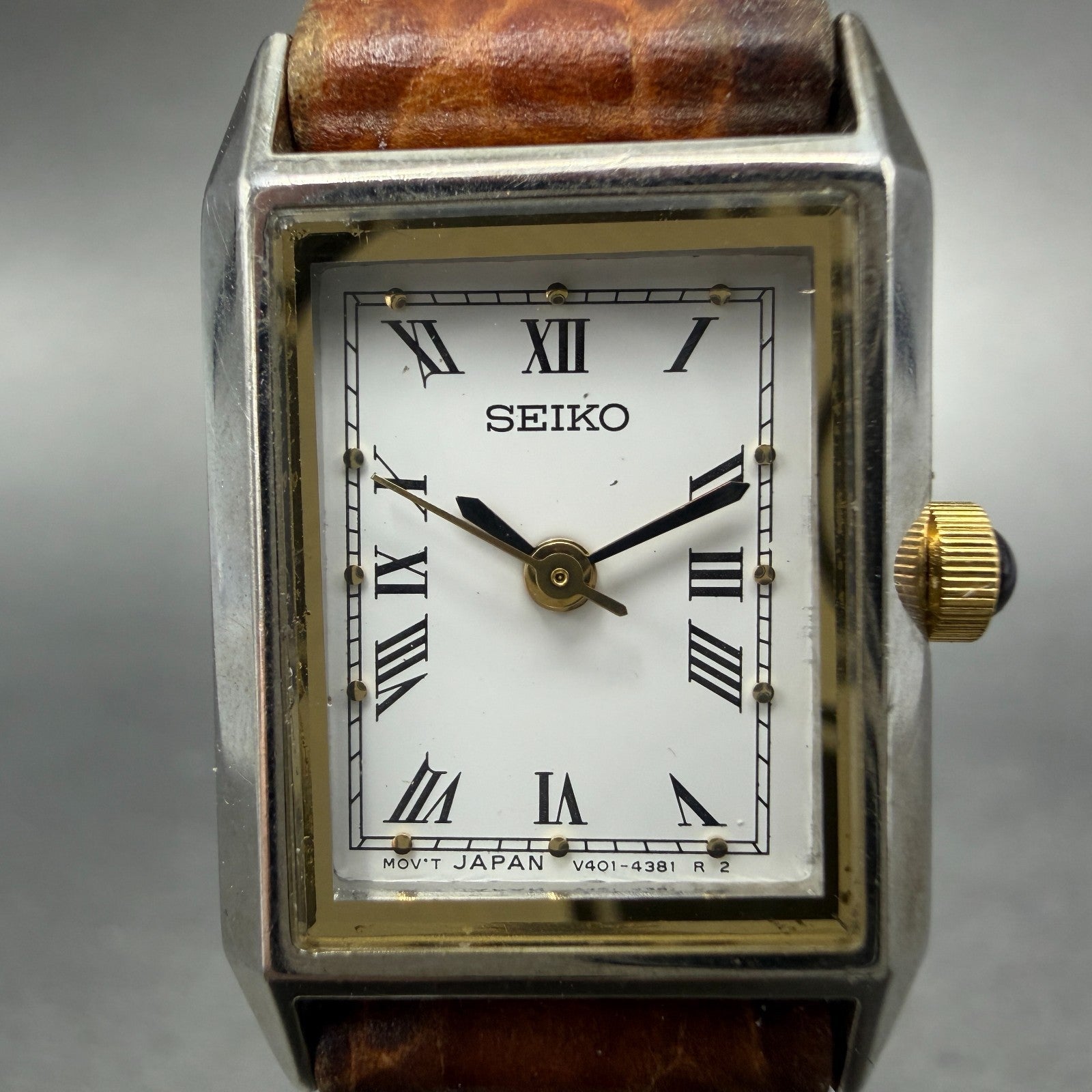 Seiko Tank Watch Women 18mm White Dial Silver Tone Rectangle V401-5689 PARTS2