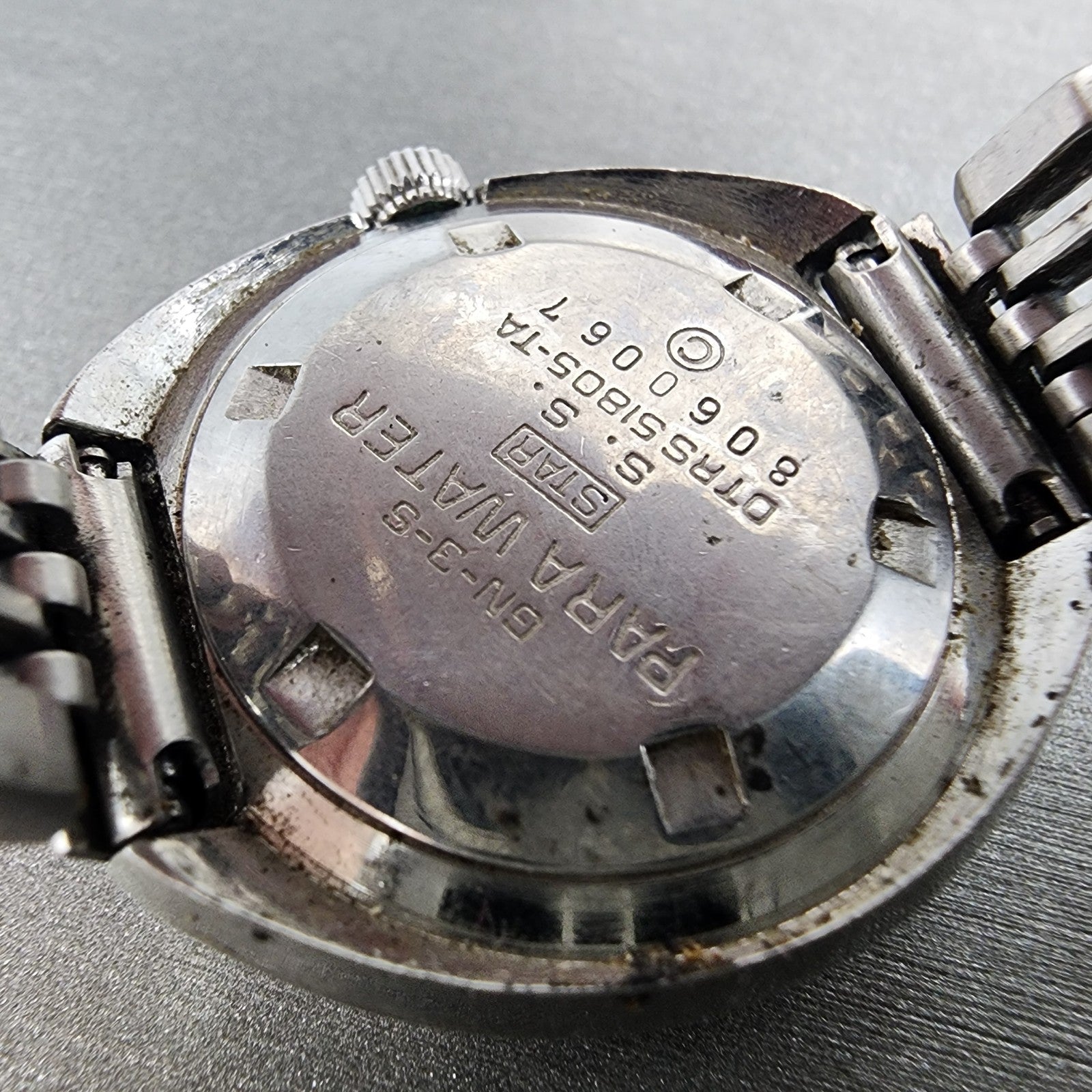 Citizen Automatic Watch Women 30mm Silver Dial Silver Tone Date Cushion Runs9