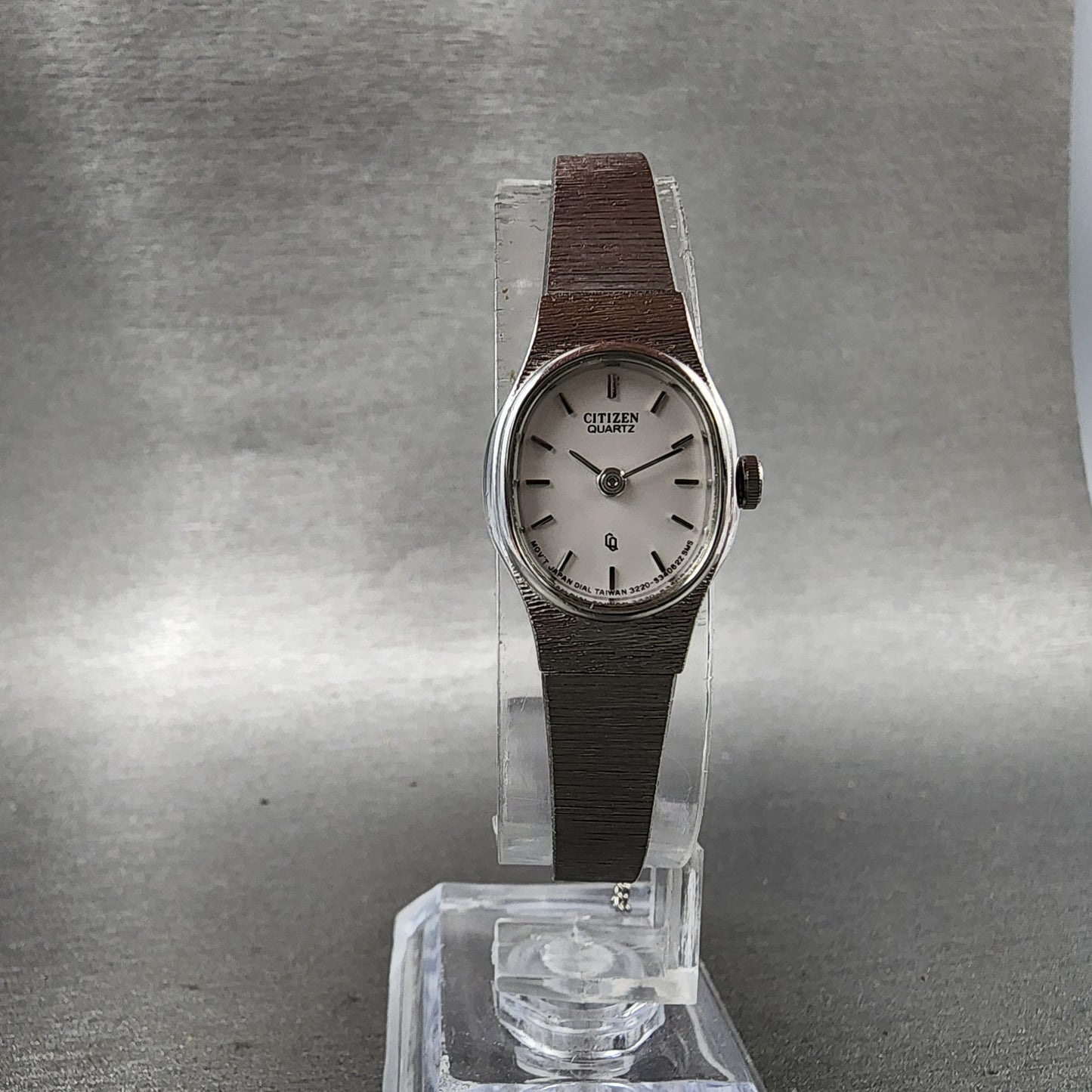 Citizen CQ Watch Women 17  White Dial Silver Tone Oval 3220S09532 New Battery5