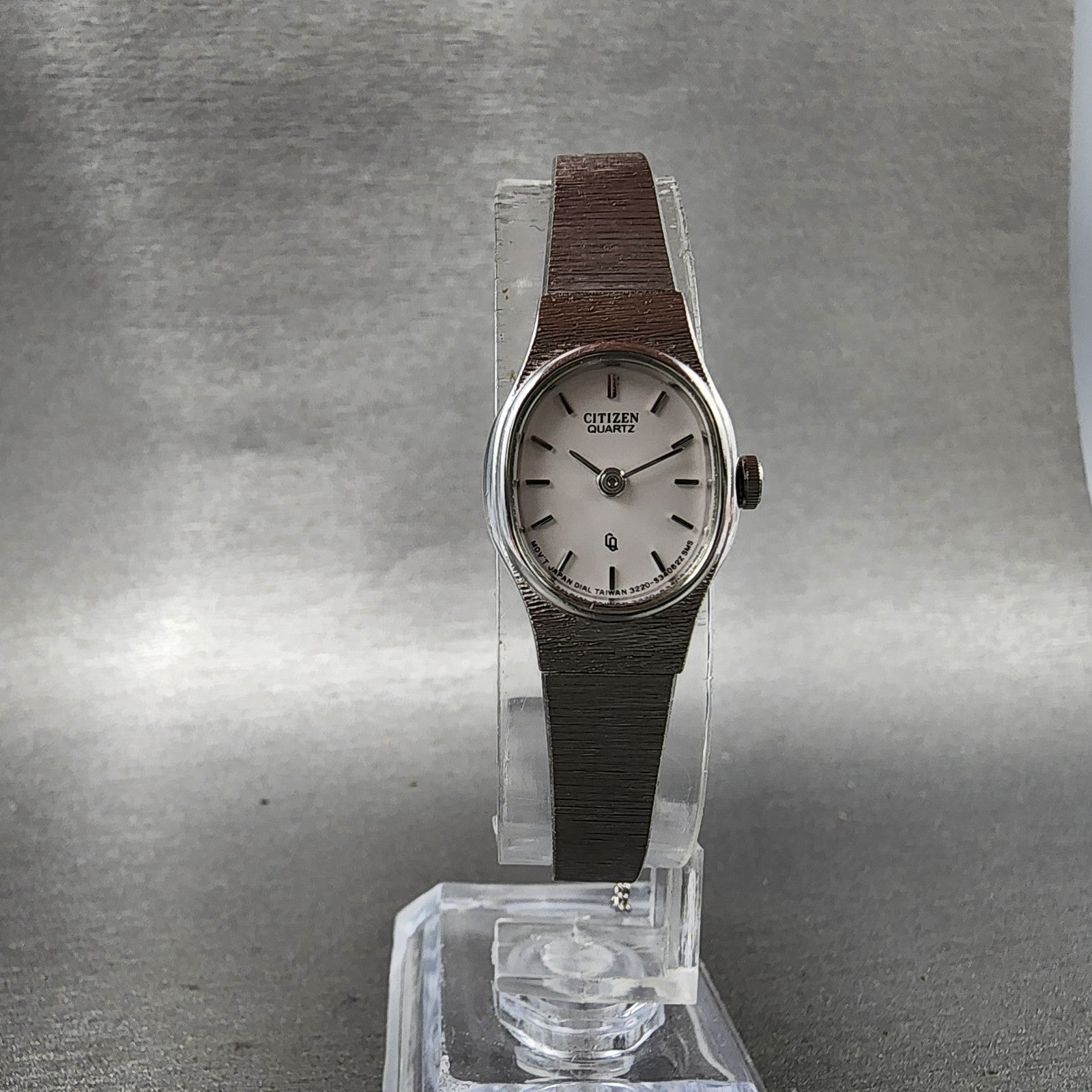 Citizen CQ Watch Women 17  White Dial Silver Tone Oval 3220S09532 New Battery5