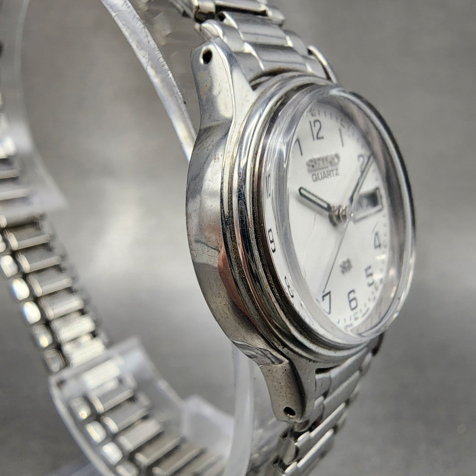 Seiko SQ Watch Women 24mm White Dial Silver Tone Daydate 3y030a29 New Battery3