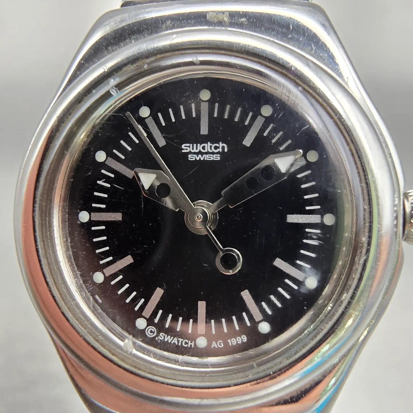 Swatch Irony FRIVOLE Watch Women 24mm Black Dial Silver Round YSS112G New Batt1