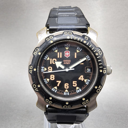 Victorinox Swiss Army Sportline Dive Watch Men 37mm Black Dial Silver Tone PARTS0