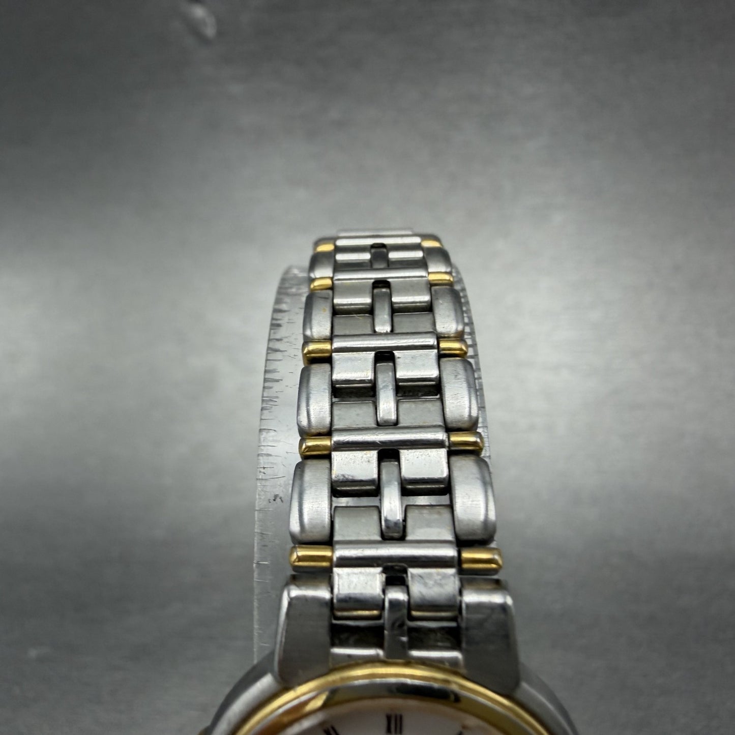 Seiko Dolce Watch Women 23mm White Dial Two Tone Round 3F31-0010 New Battery4