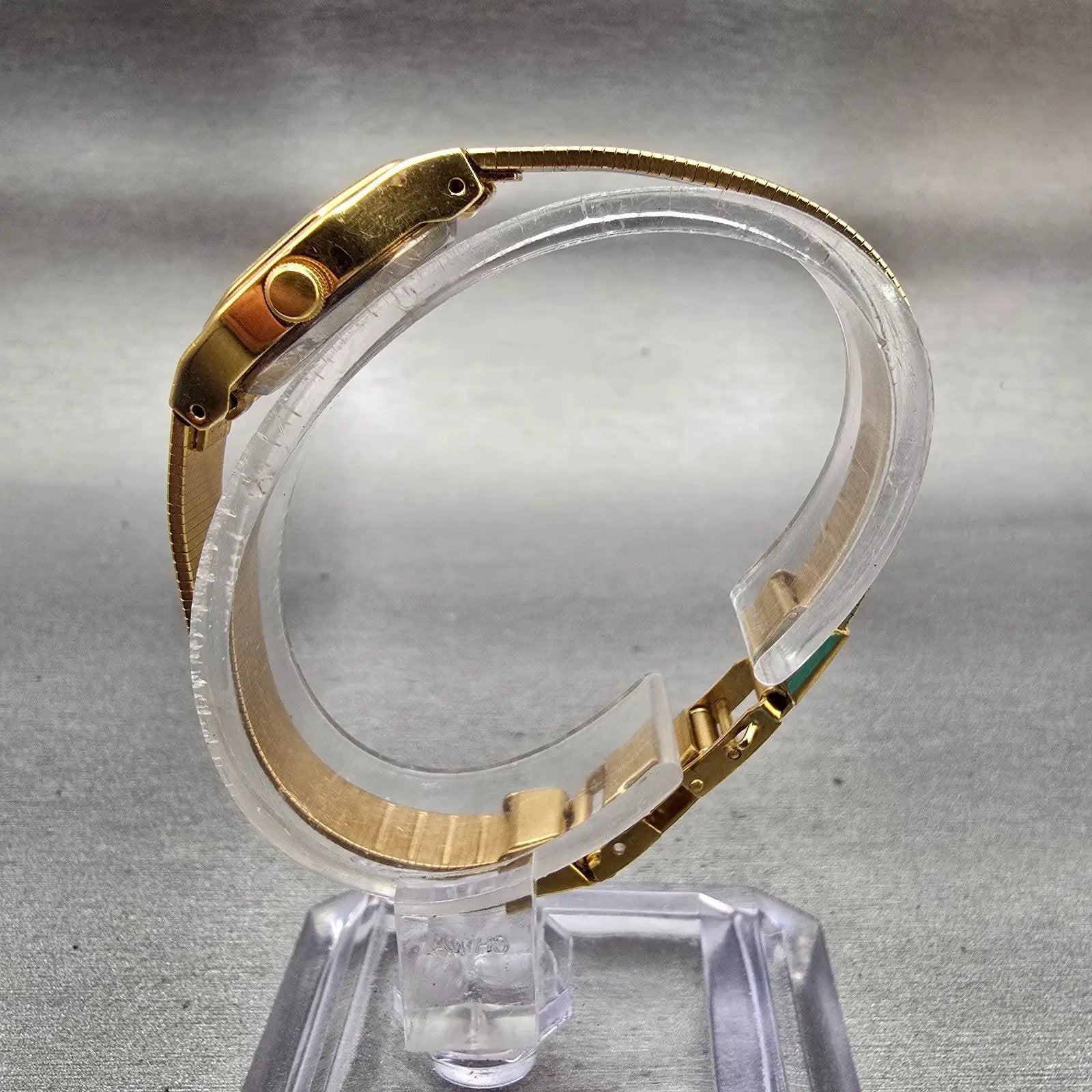 Seiko Pulsar Watch Women 16mm White Dial Gold Tone Oval V810-6370 New Battery6