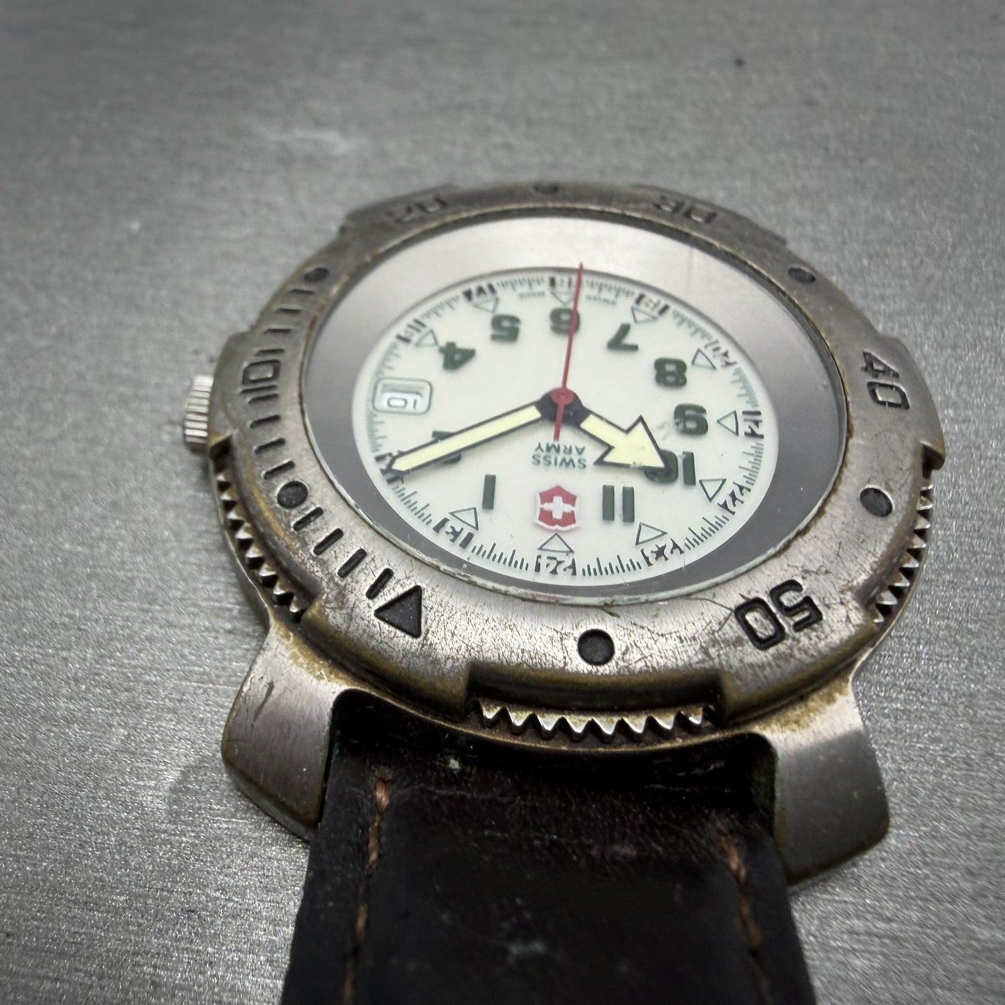 Victorinox Swiss Army Sportline Watch Men 40mm White Dial Silver Date PARTS ABC5