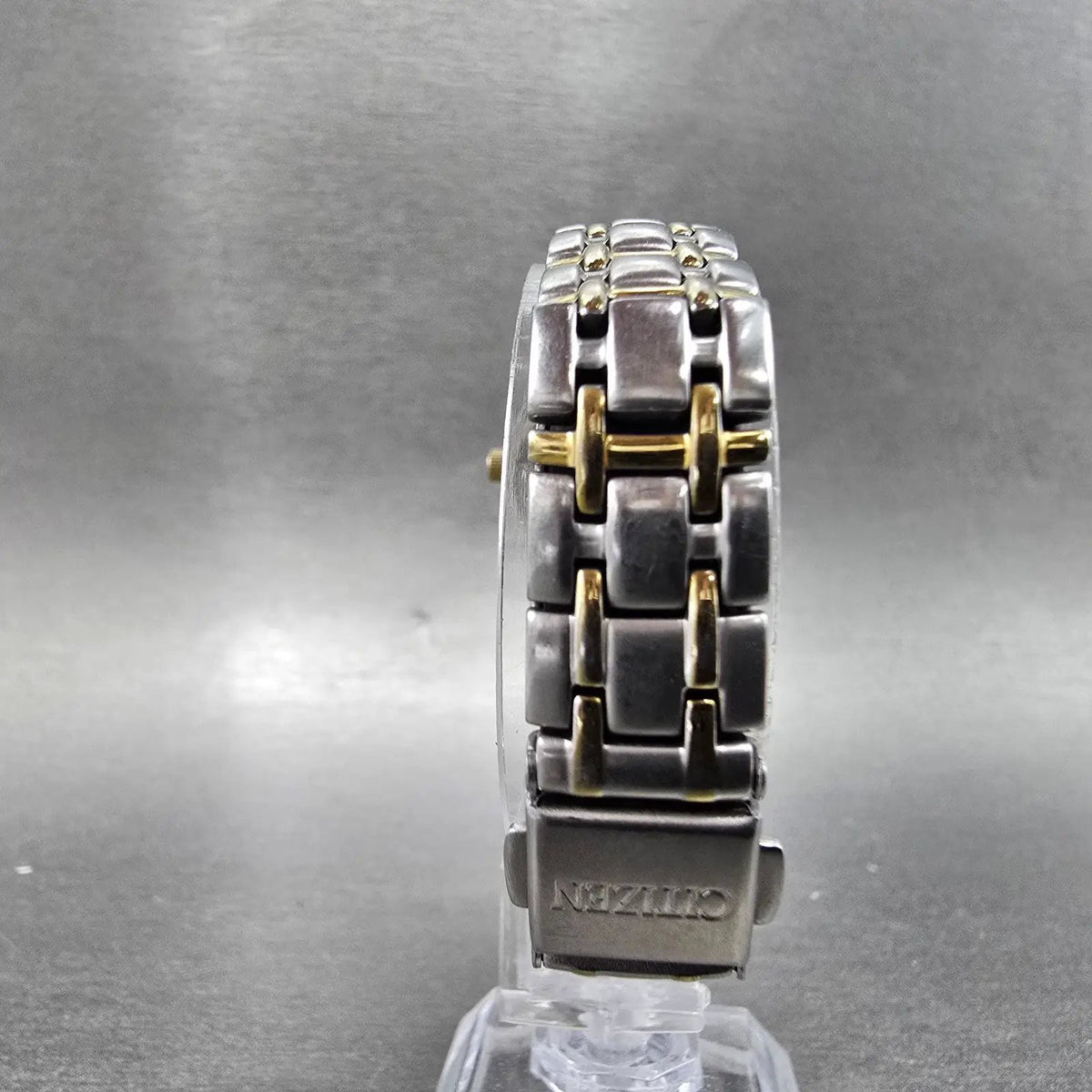 Citizen Eco-0Drive Watch Women 25mm White Dial Two Tone Date E011-S049571 Runs J7