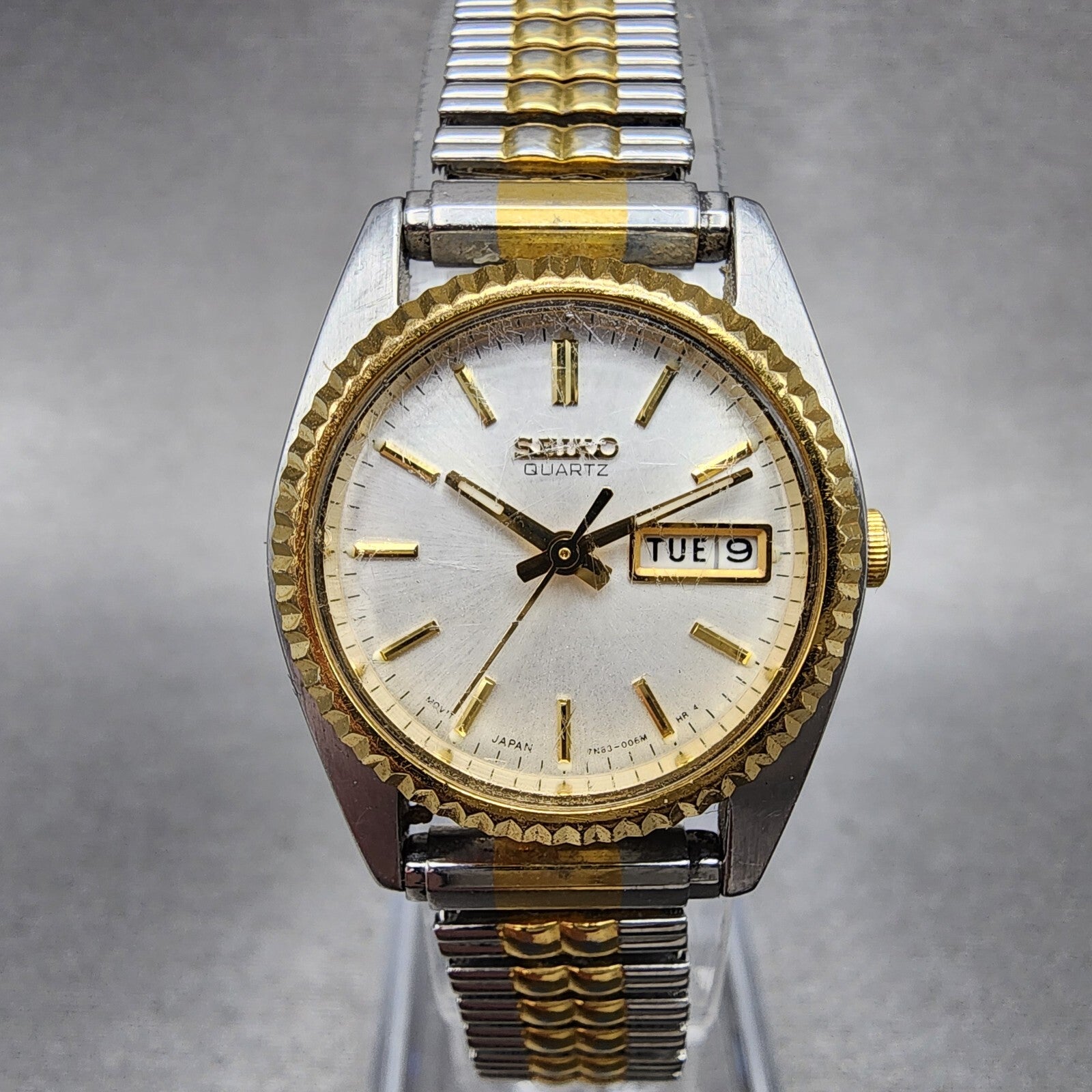 Seiko Watch Women 24mm White Dial Two Tone Daydate Round 7n830041 New Battery D0
