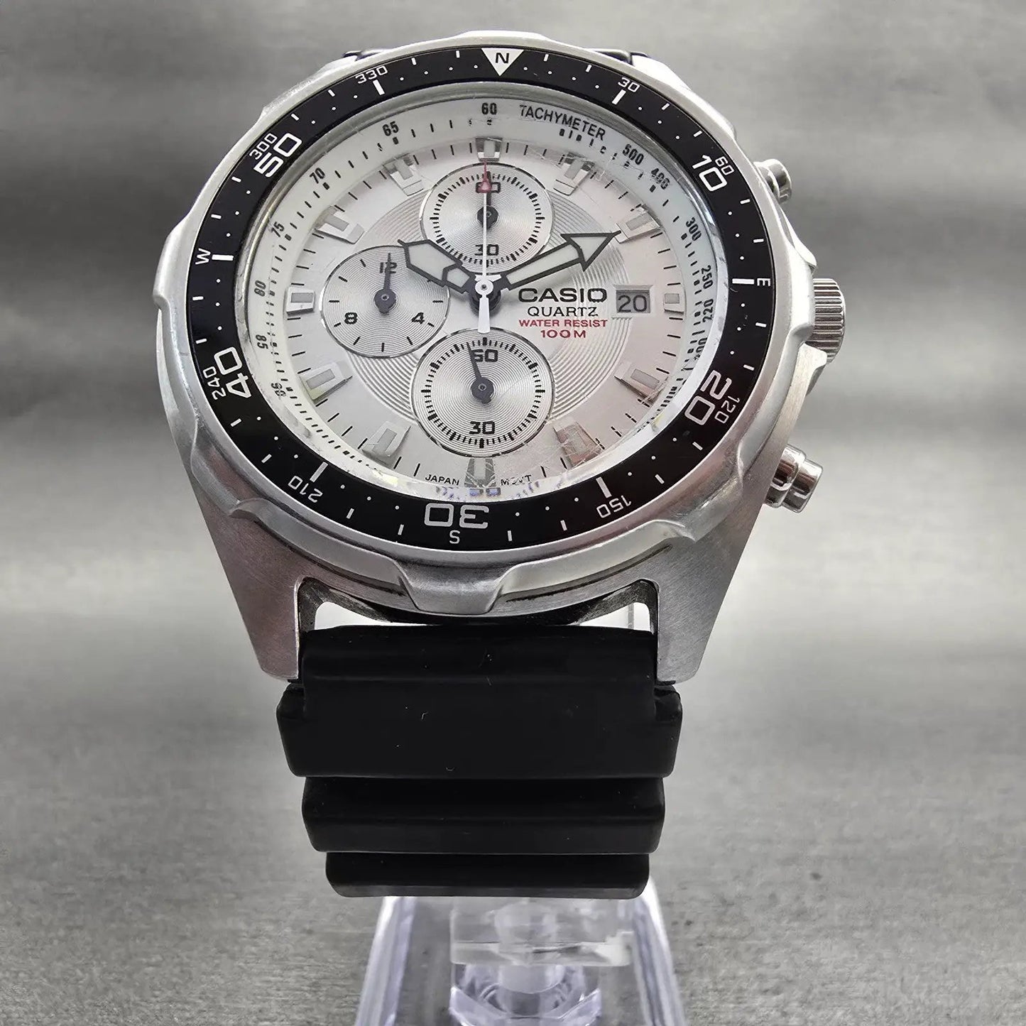 Casio AMW-330 Chronograph Watch Men 45mm Silver Dial Two Tone Date Round New Bat5