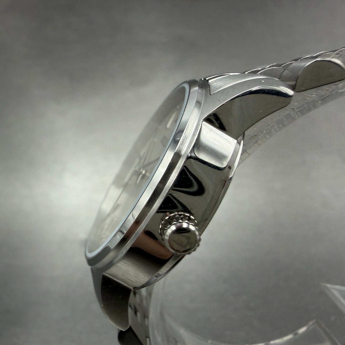 Bulova Watch Women 27mm Silver Dial Steel Date Round 96M159 New Battery2