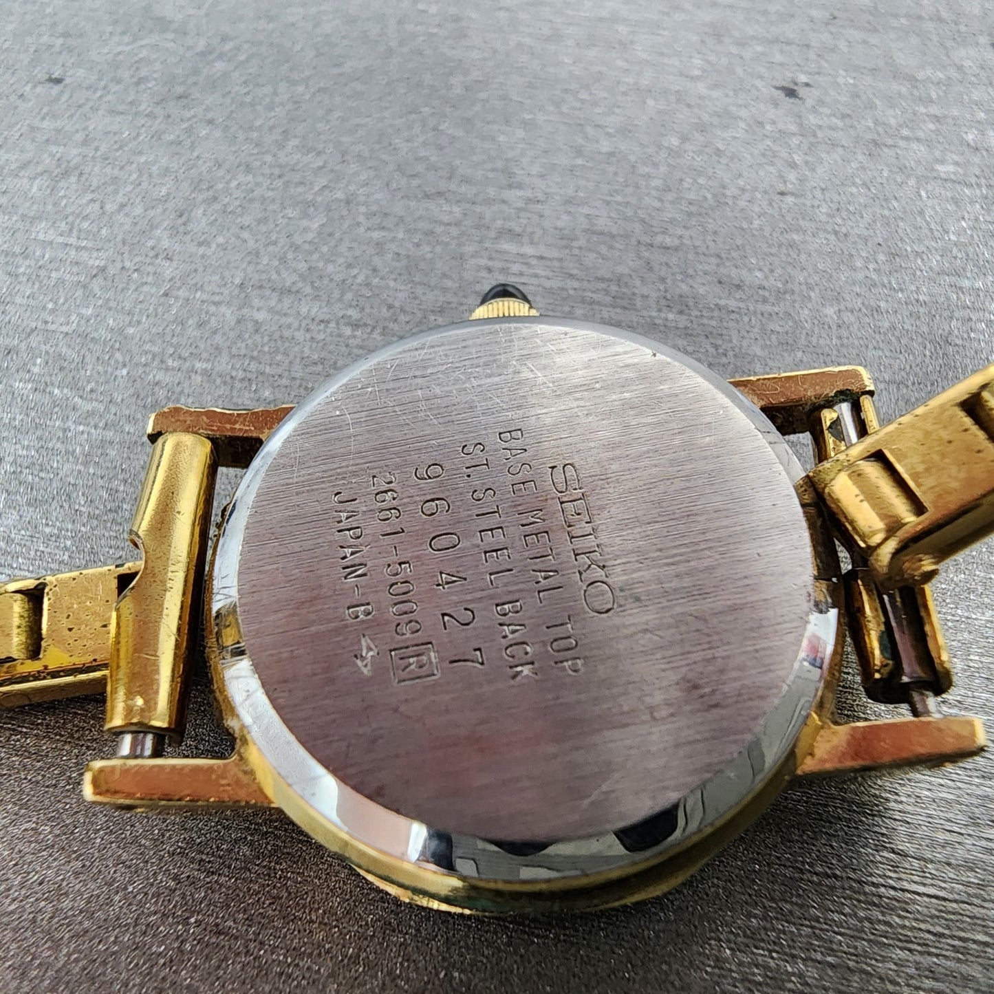 Seiko Watch Women 23mm Champagne Dial Gold Tone Octagon 26615009 New Battery9
