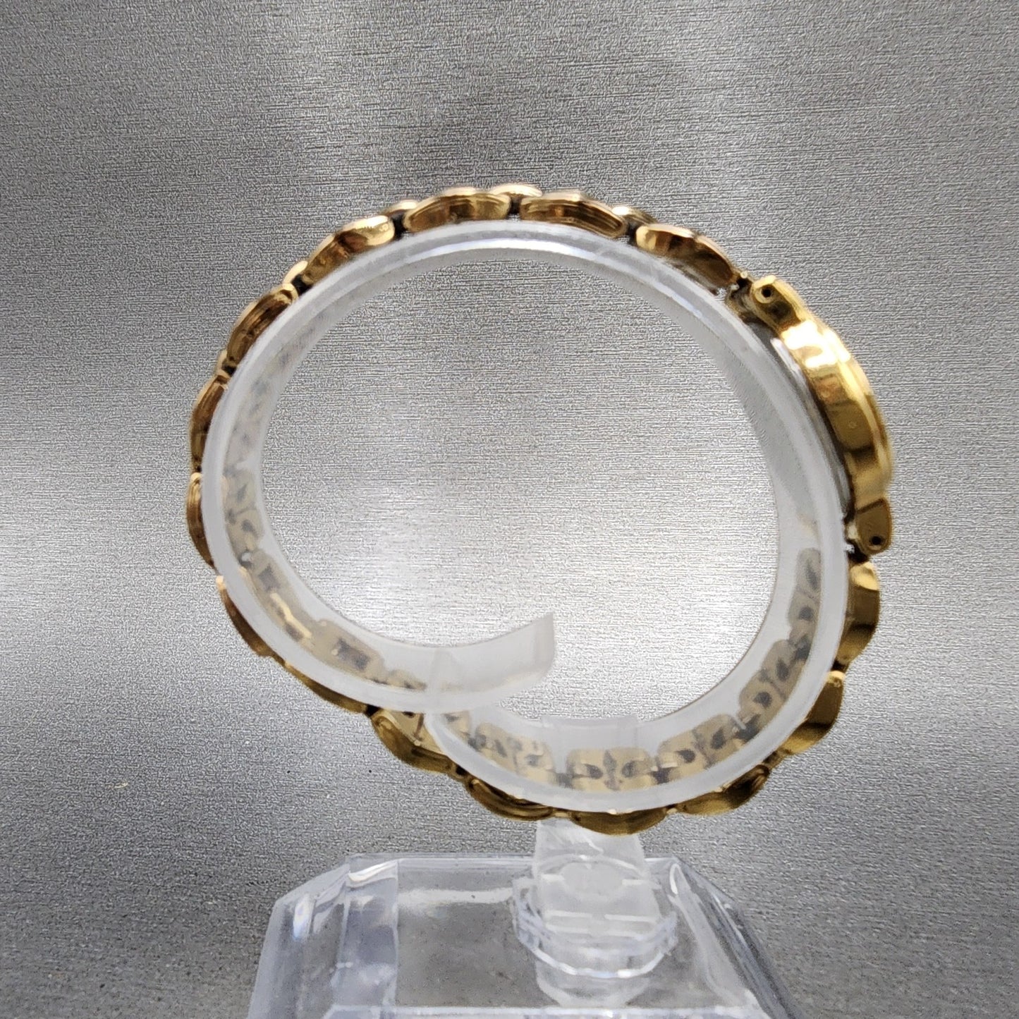 Seiko Watch Women 19mm Champagne Dial Gold Tone Round V4001130 New Battery8