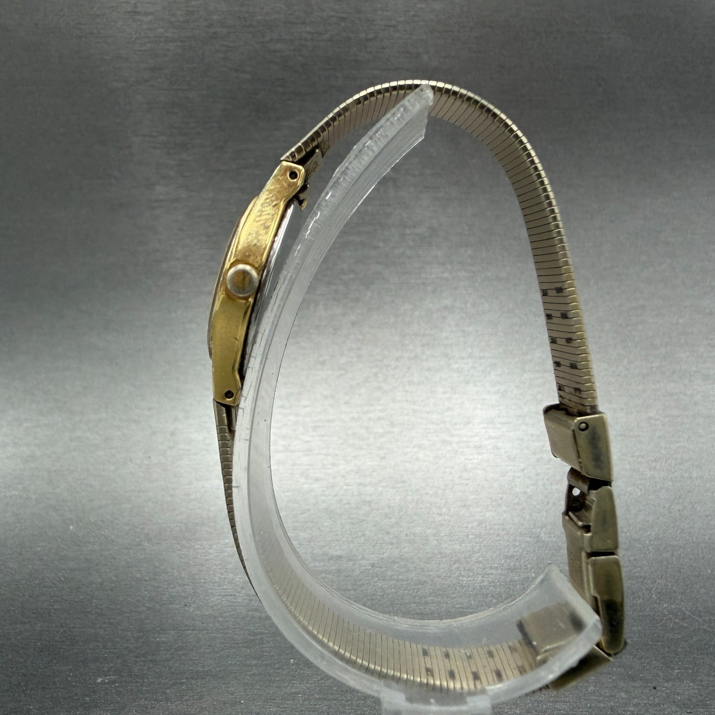 Seiko Watch Women 18mm Champagne Dial Gold Tone Round 4n00-0669 New Battery P2156