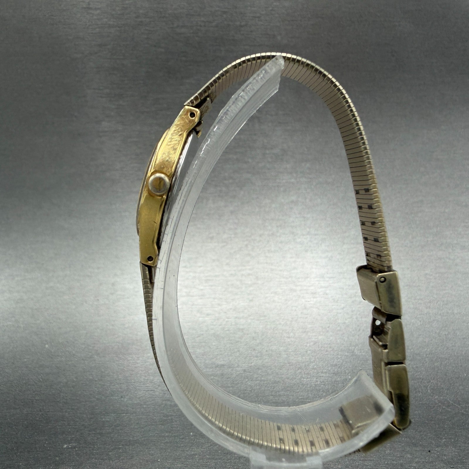 Seiko Watch Women 18mm Champagne Dial Gold Tone Round 4n00-0669 New Battery P2156