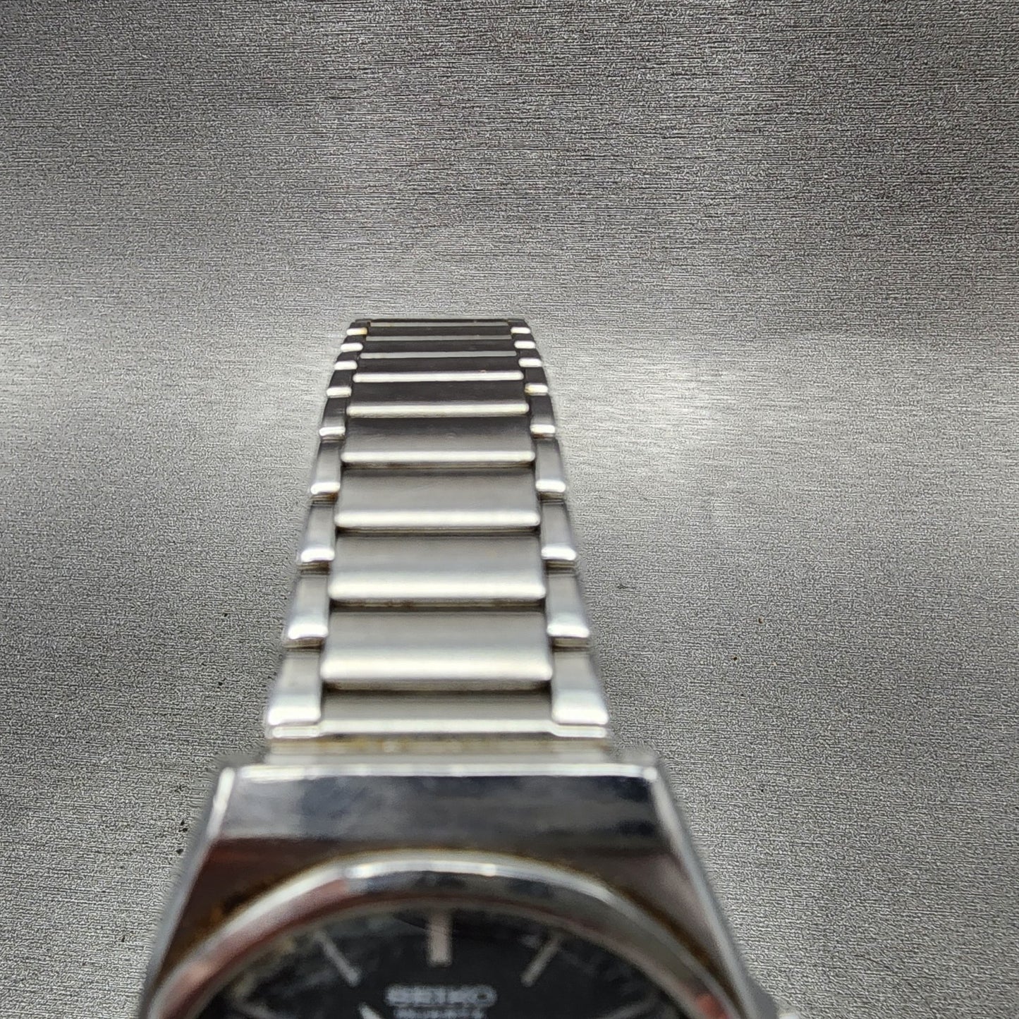 Seiko Silver Wave Watch Men 35mm Black Dial Silver Tone Daydate 64337000 PARTS5