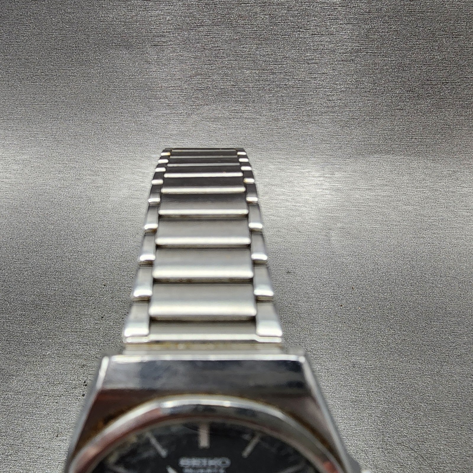 Seiko Silver Wave Watch Men 35mm Black Dial Silver Tone Daydate 64337000 PARTS5