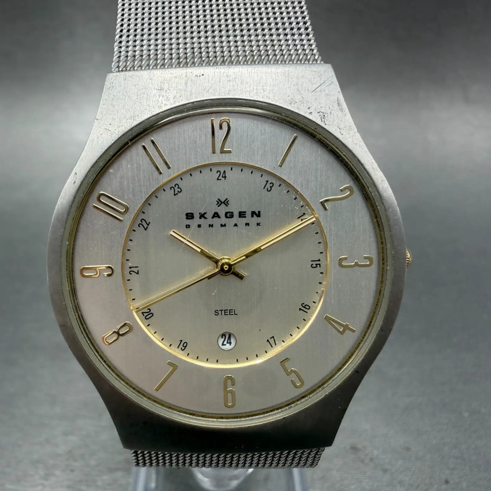 Skagen Watch Men 36mm Silver Dial Silver Tone Date Round 233XLSGS New Battery0