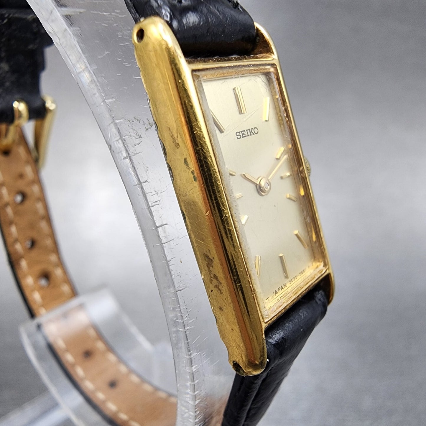 Seiko Tank Watch Women 13mm Champagne Dial Gold Tone 2e206129 New Battery3