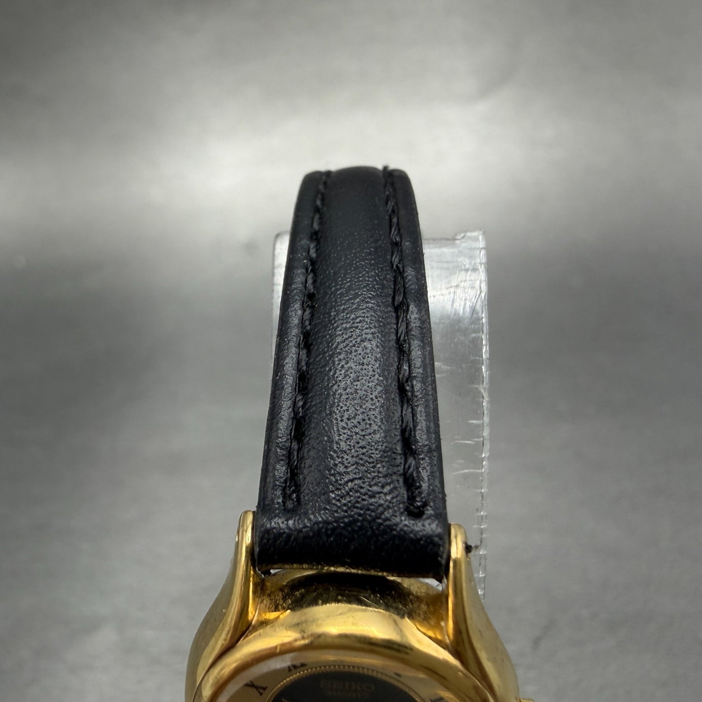 Seiko Watch Women 21mm Black Dial Gold Tone Round 1N01-0E19 New Battery Vintage15