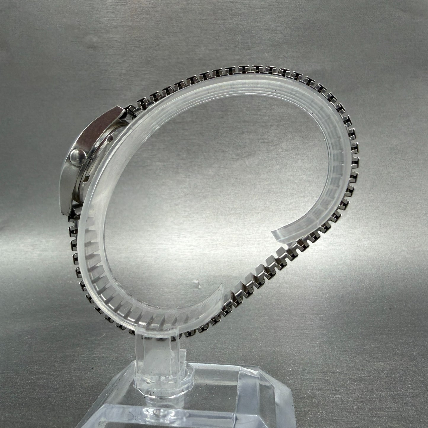 Seiko Watch Women 24mm Silver Dial Silver Tone Round 2621-0100 New Battery6