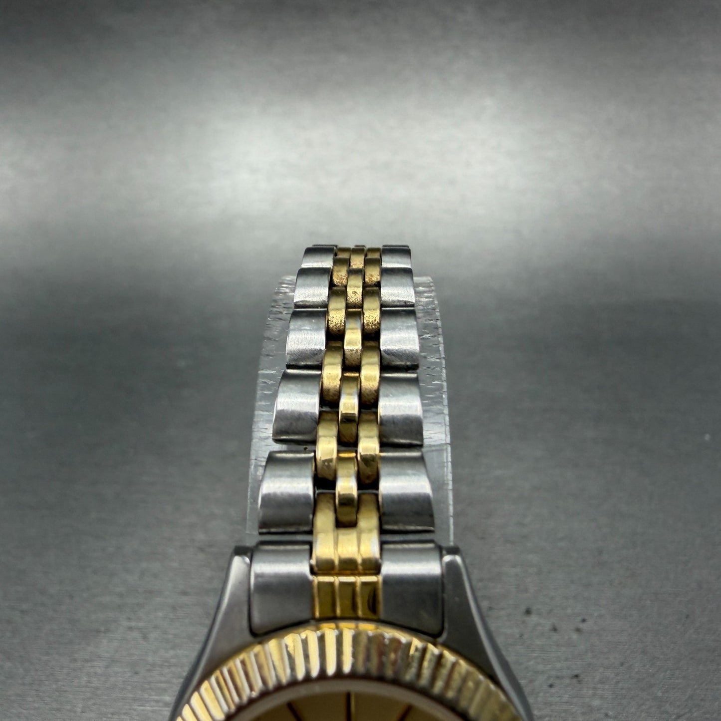 Citizen CQ Watch Women 25mm Champagne Dial Two Tone Daydate 6000-R00413 NewBattC4