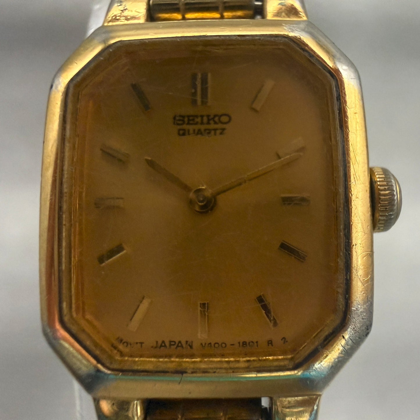 Seiko Watch Women 17mm Gold Dial Gold Tone Rectangle V400-5608 New Battery1