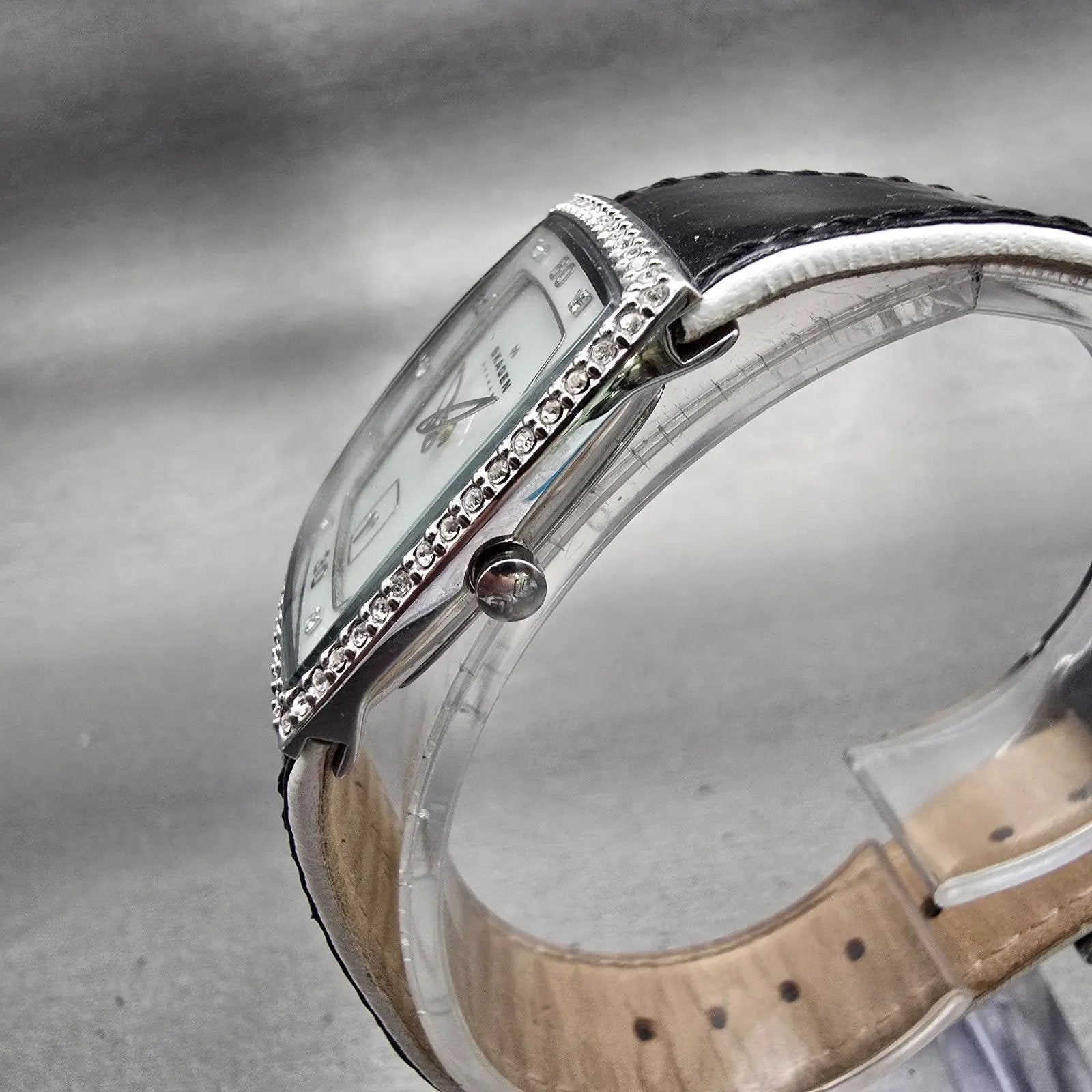 Skagen Watch Women 27mm MOP Dial Silver Tone Crystals 384SSLBW8A New Battery2