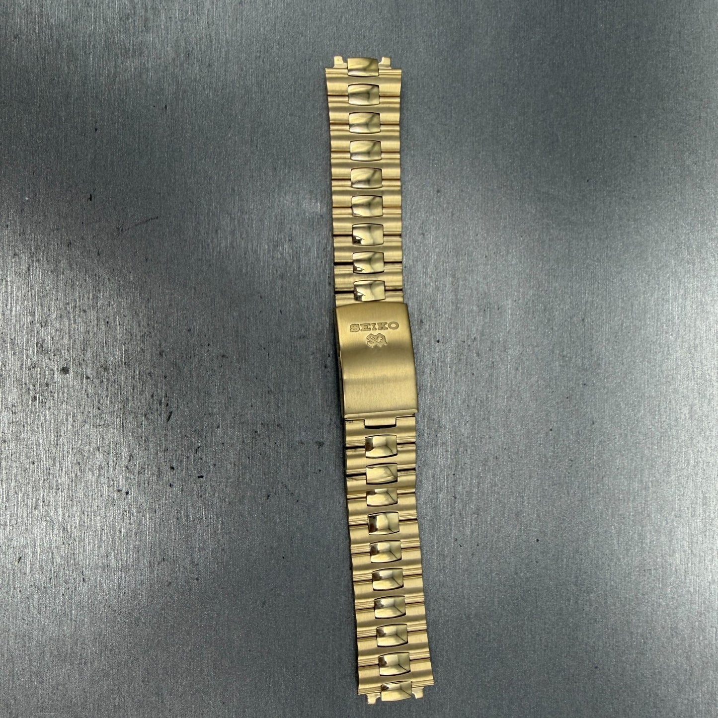 Seiko SQ Bracelet 20mm Stainless Steel Gold Tone Tri Folding Clasp Vintage Japan0