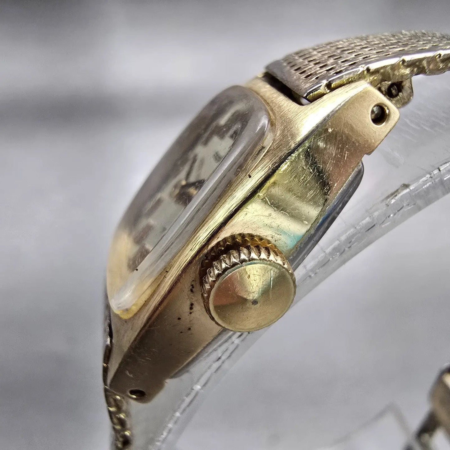 Seiko Watch Women 15mm Gold Dial Gold Tone Oval 11-3089 VTG Mechanical Works2