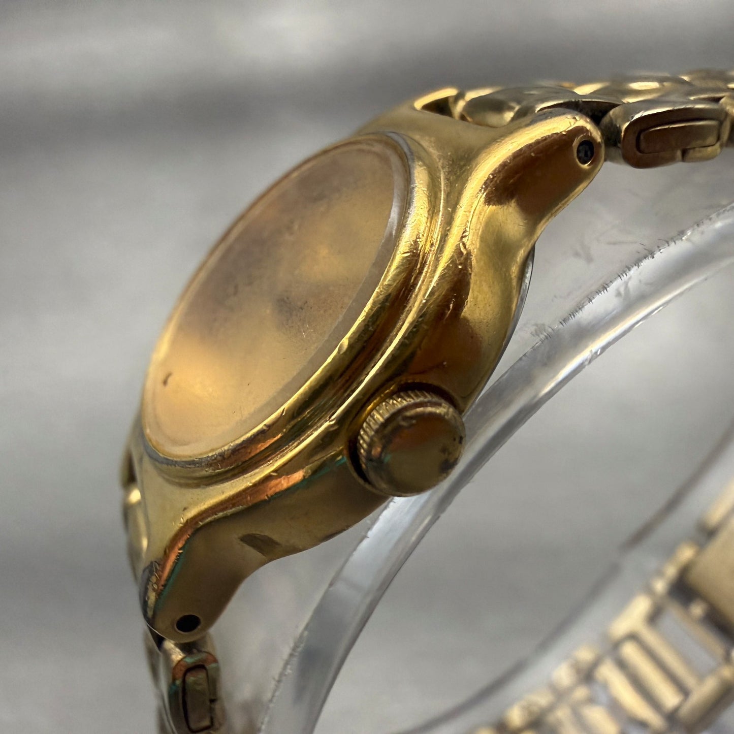 Seiko Watch Women 19mm Gold Dial Gold Tone Round V401-0518 Vintage New Battery2