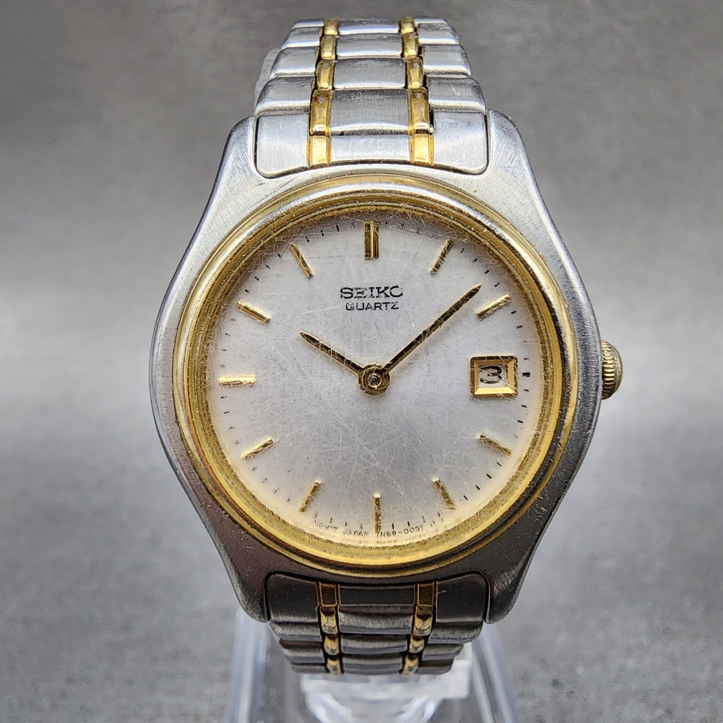 Seiko Watch Women 26mm White Dial Two Tone Date Round 7n890021 New Battery0