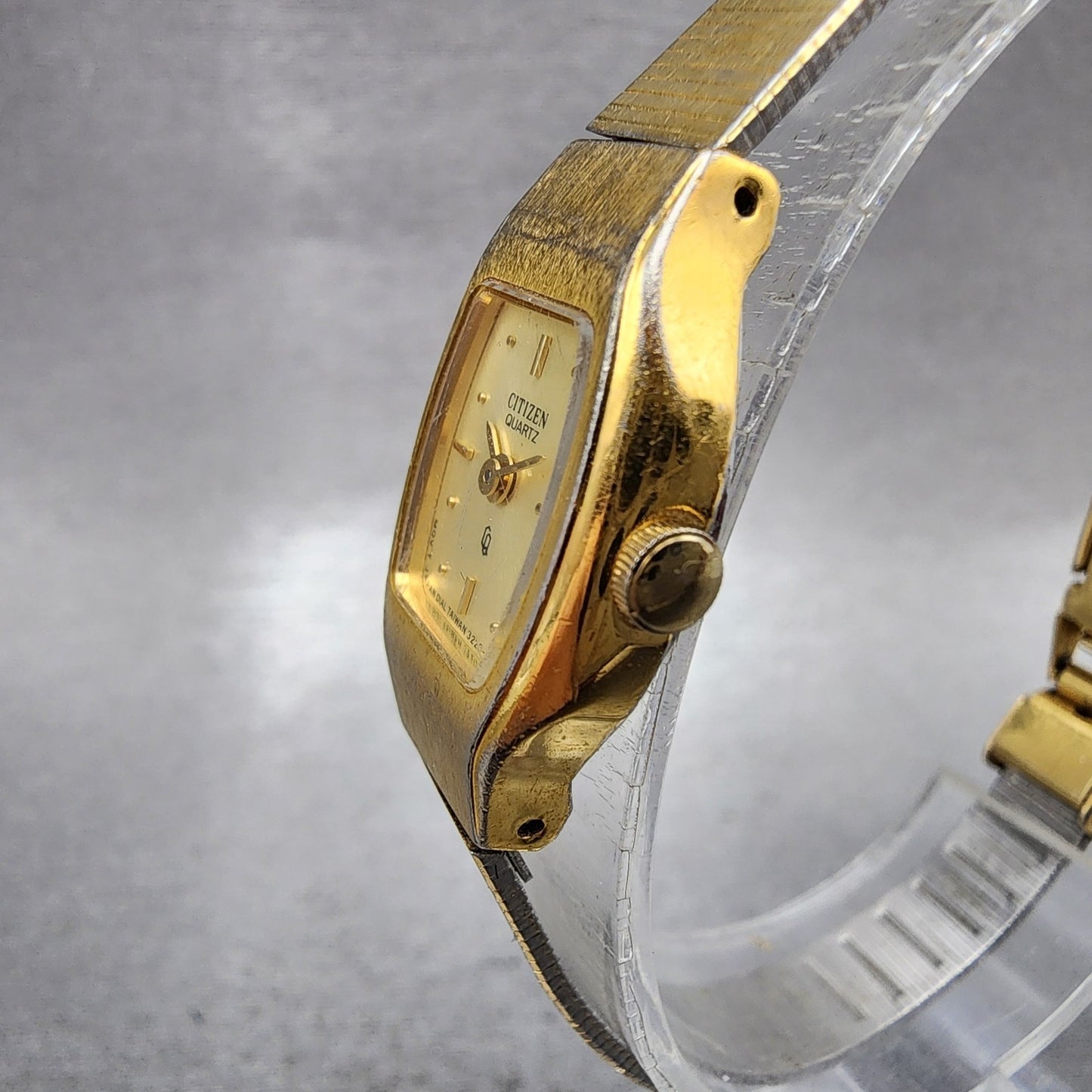 Citizen CQ Watch Women 17mm Champagne Dial Gold Tone 3220S02147 New Battery2