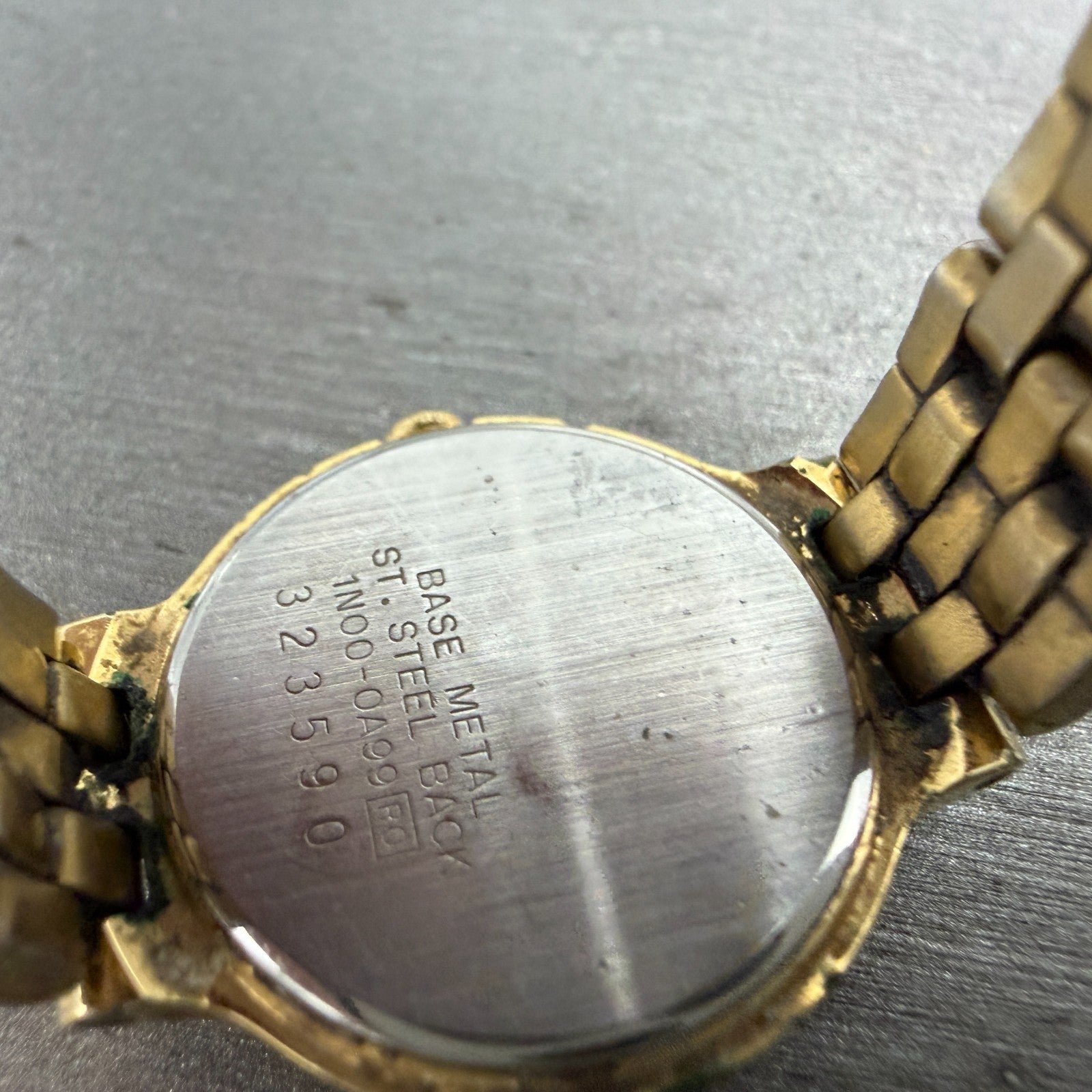 Seiko Watch Women 22mm White Dial Gold Tone Round 1n00-0a99 New Battery Vintage9