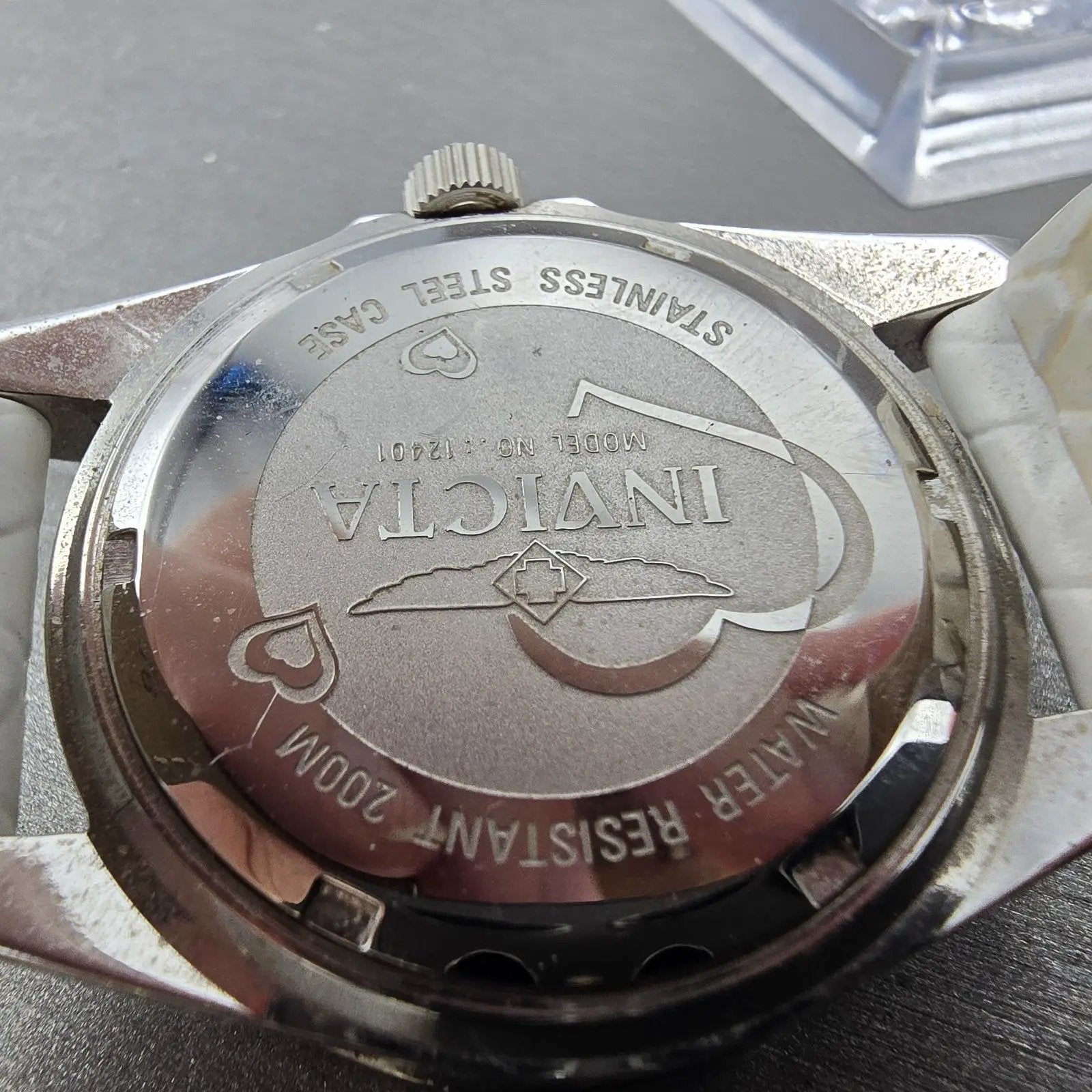 Invicta Heart Dive Watch Women 37mm Silver Dial Silver Tone Date 12401 New Batt9