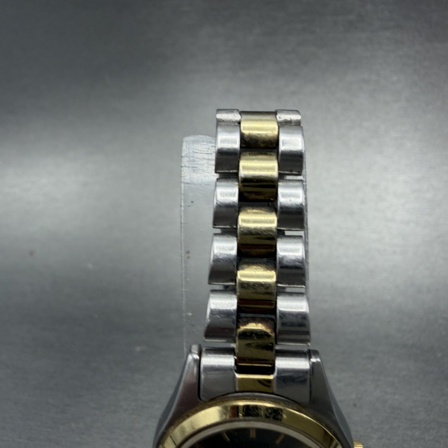 Citizen CQ Watch Women 24mm Gray Dial Two Tone Daydate 6000-K04069 New BatteryAB4