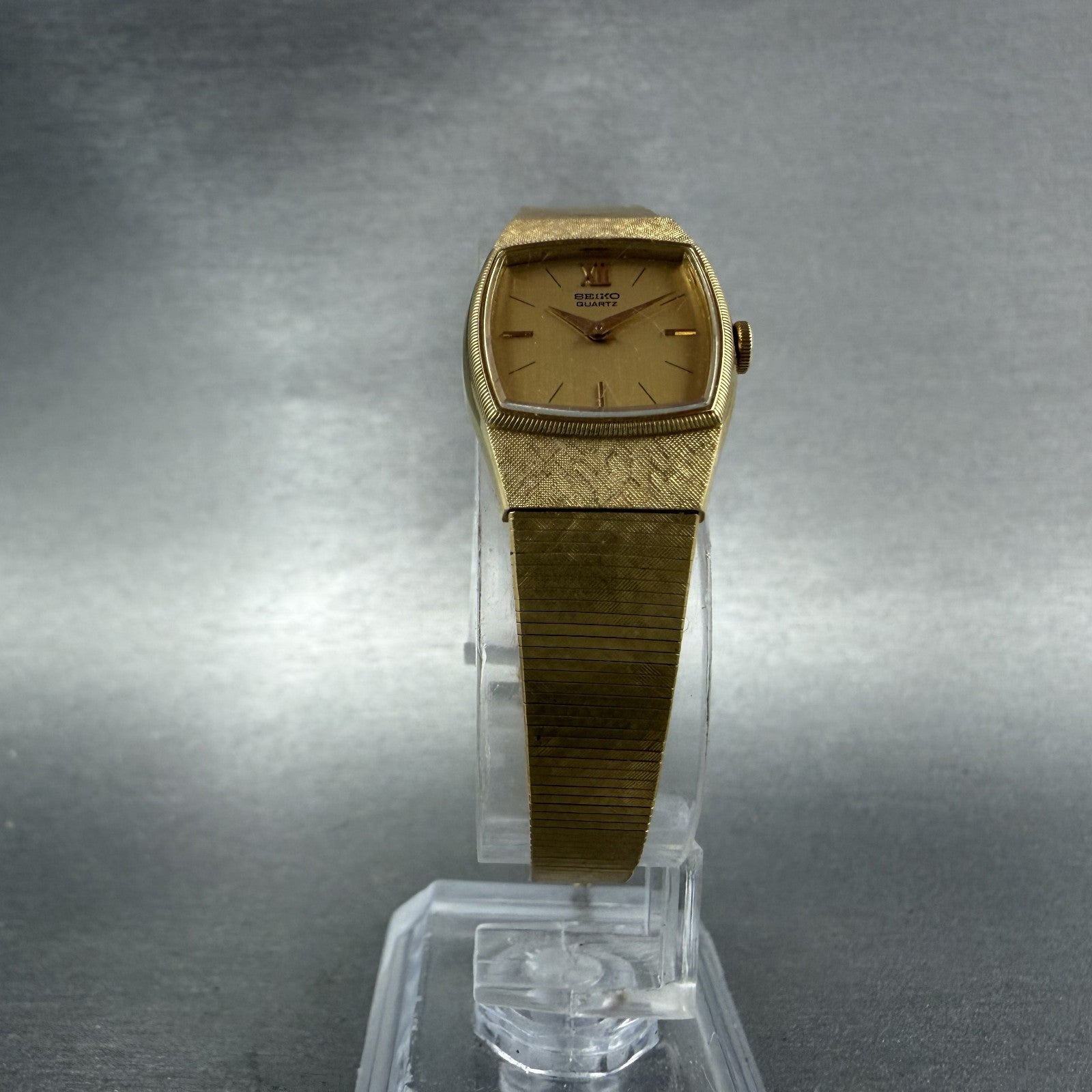 Seiko Watch Women 18mm Champagne Dial Gold Tone Rectangle 1400-8029 New Batt ABC5