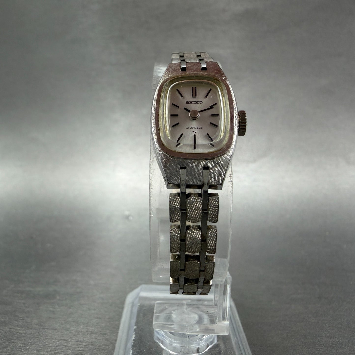 Seiko Tank Watch Women 15mm Silver Dial Silver Tone Manual 11-3350 Runs Vintage5