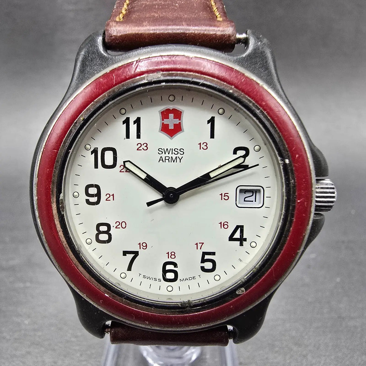 Victorinox Swiss Army Watch Men 39mm White Dial Black Tone Date Round PARTS CH10