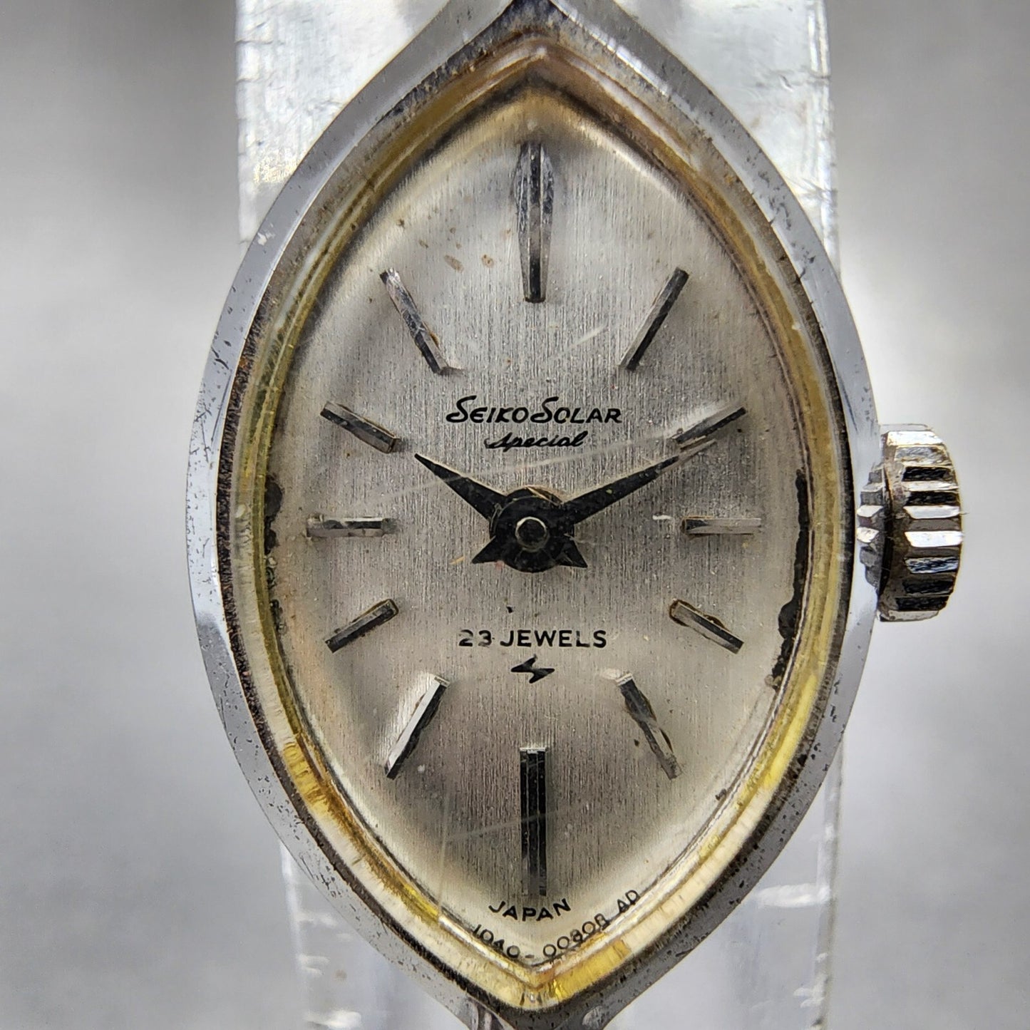 Seiko Solar Special Manual Watch Women 14mm Silver Dial Silver Tone Runs1