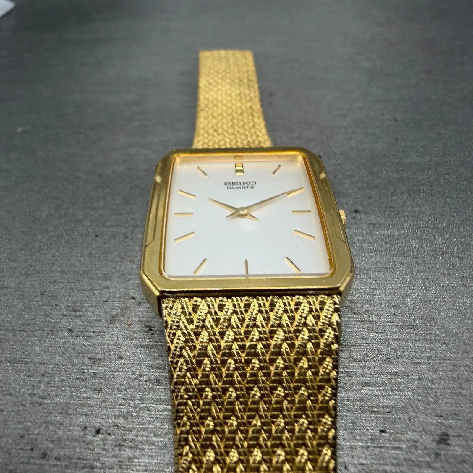 Seiko Tank Watch Men 25mm Silver Dial Gold Tone Rectangle READ! 5Y30-5B49 NewBat2