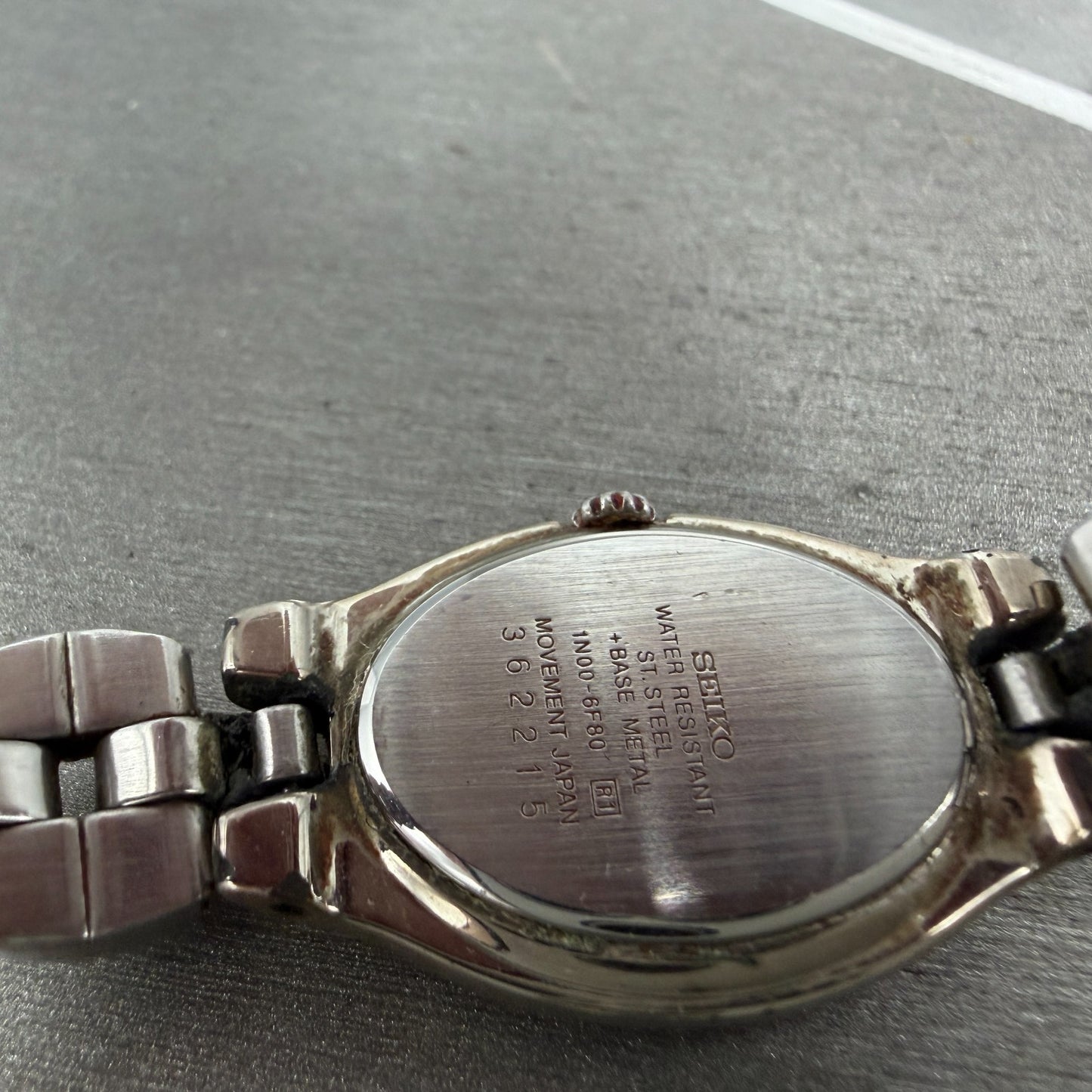 Seiko Watch Women 20mm White Dial Two Tone Oval 1n00-6F80 New Battery Vintage 4F9